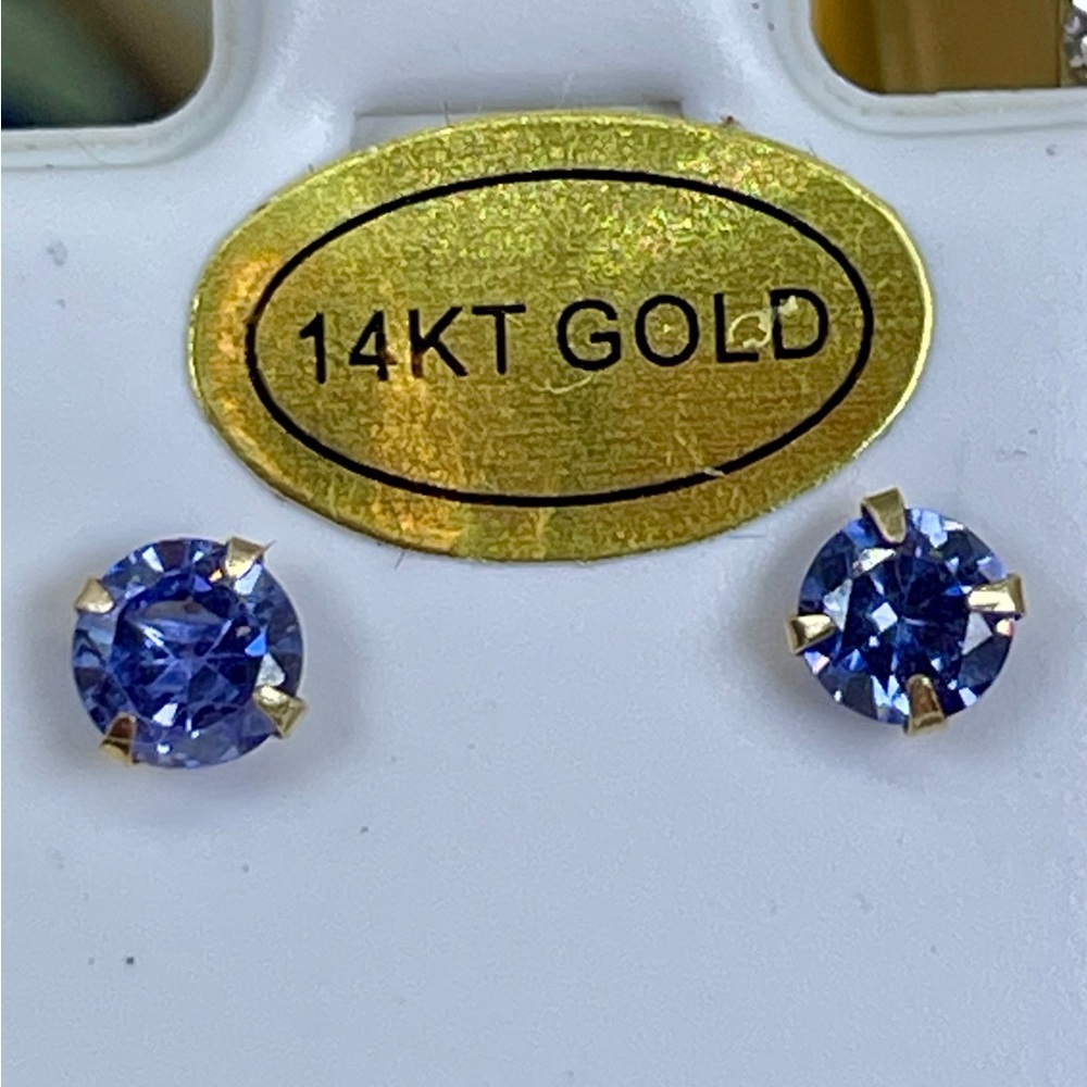 1/2c 14k solid Tanzanite stud Earrings yellow Gold .25ct each - Picture 4 of 11